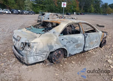 2007 Toyota Camry Le z USA, uszkodzony, nr VIN 4T1BE46K37U666150